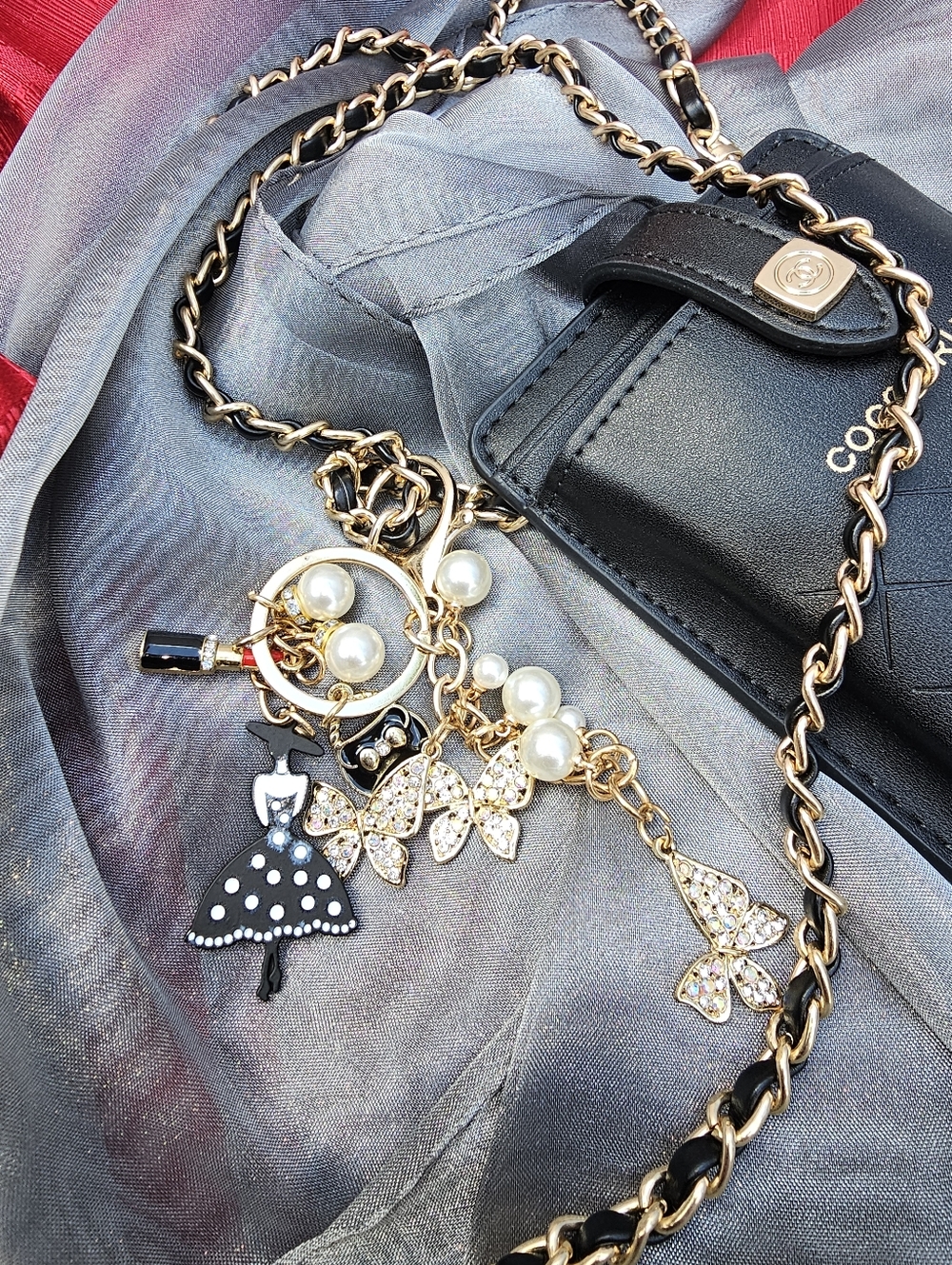 Chanel Coco Crush GWP Black Quilted Phone Holder Crossbody Chain + Charms - Picture 8 of 17